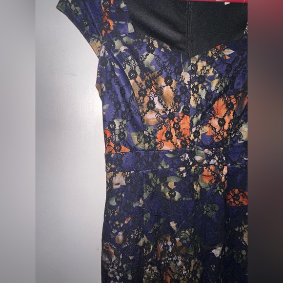 NIKIBIKI dress - Picture 2 of 2